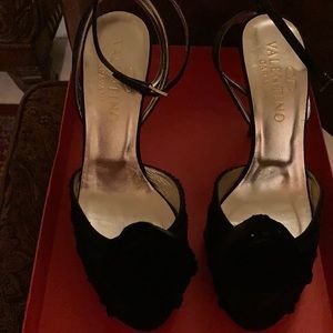 Brand new Valentino heels absolutely stunning comes with a dust bag in the box